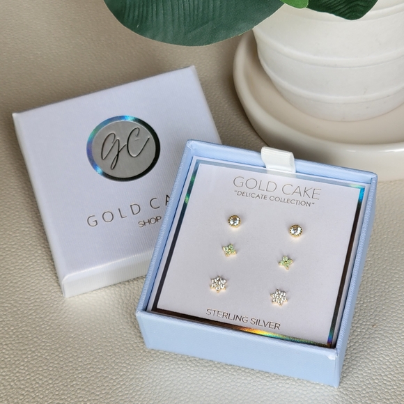 Gold Cake 18K gold(925) sterling silver mini stud green clover earring set - Picture 6 of 8